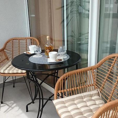 Leona Apartment-Perfect For Four Split Exteriör bild