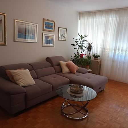 Leona Apartment-Perfect For Four Split Exteriör bild