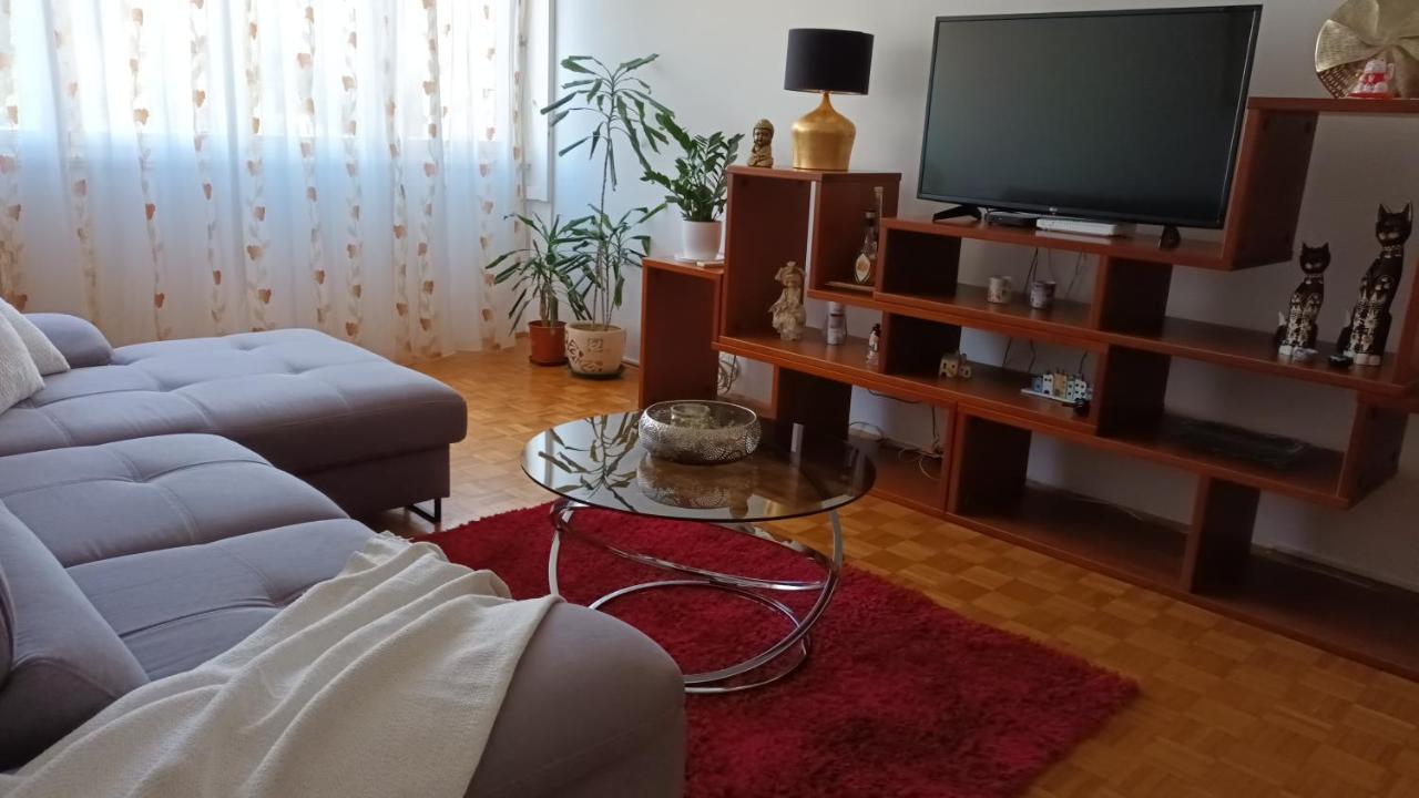 Leona Apartment-Perfect For Four Split Exteriör bild