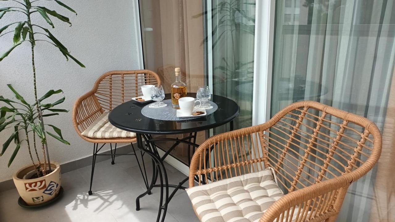 Leona Apartment-Perfect For Four Split Exteriör bild