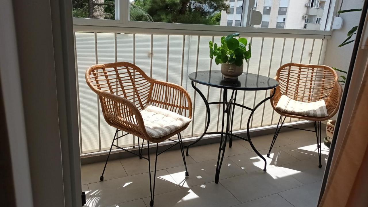 Leona Apartment-Perfect For Four Split Exteriör bild