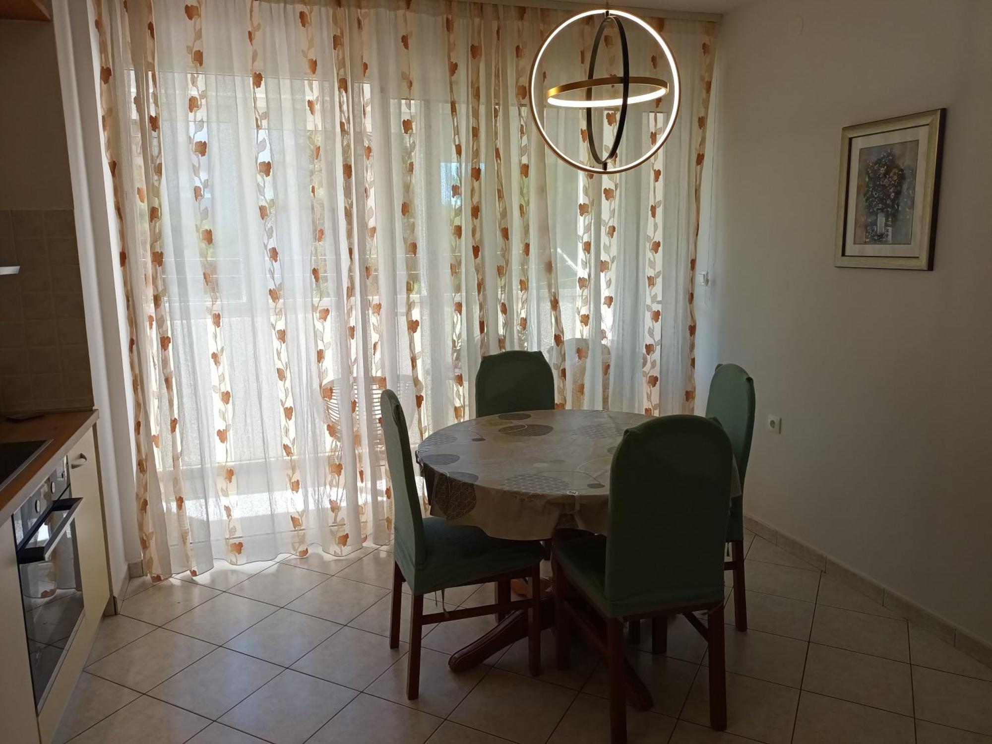 Leona Apartment-Perfect For Four Split Exteriör bild
