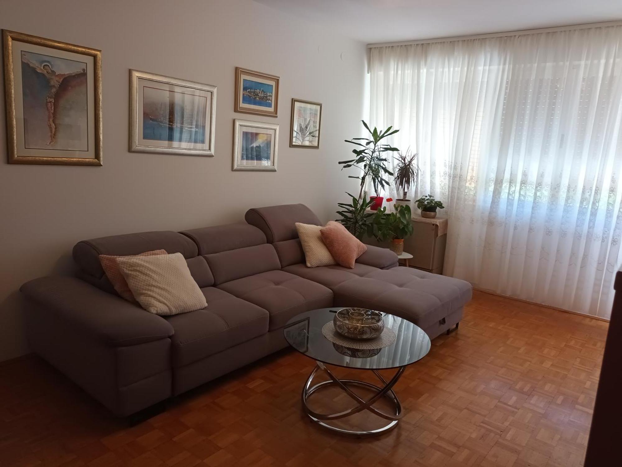 Leona Apartment-Perfect For Four Split Exteriör bild